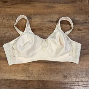 Playtex 18 Hour T-Shirt Bra 38C Beige Side Smoothing Wireless Floral Lace